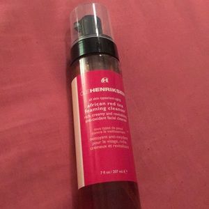 SOLD Ole Henriksen African Red Tea Foaming Clea